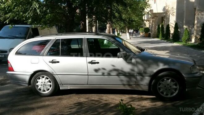 Mercedes C 220 1999, 300,000 km - 2.2 l - Sumqayıt