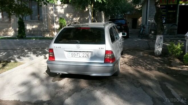 Mercedes C 220 1999, 300,000 km - 2.2 l - Sumqayıt
