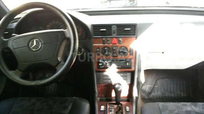Mercedes C 220 1999, 300,000 km - 2.2 l - Sumqayıt