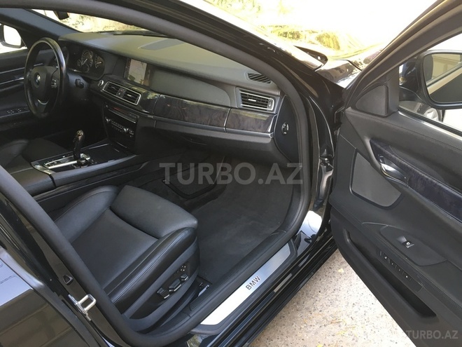 BMW 750 2010, 114,000 km - 4.4 l - Bakı