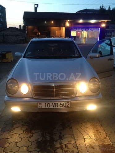 Mercedes E 230 1996, 230,000 km - 2.3 l - Bakı