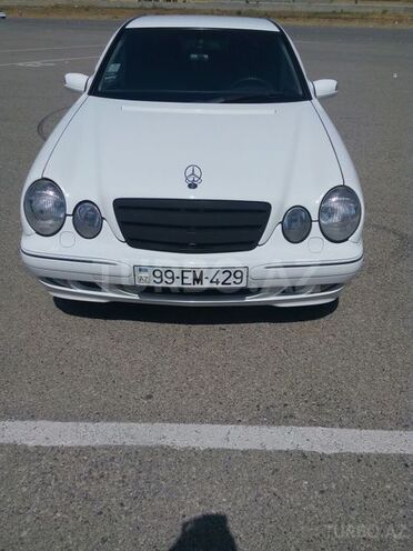Mercedes E 220 1999, 250,000 km - 2.2 l - Bakı