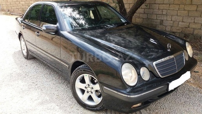 Mercedes E 240 2001, 144,000 km - 2.4 л - Bakı