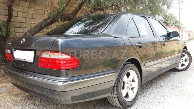 Mercedes E 240 2001, 144,000 km - 2.4 л - Bakı