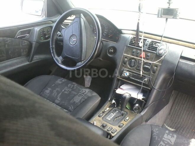 Mercedes C 200 1996, 264,000 km - 2.3 l - Bakı