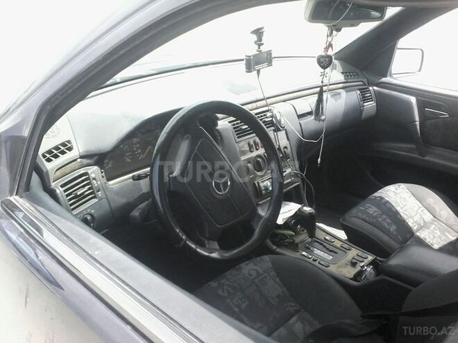 Mercedes C 200 1996, 264,000 km - 2.3 l - Bakı