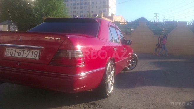 Mercedes E 280 1992, 270,000 km - 2.8 l - Bakı