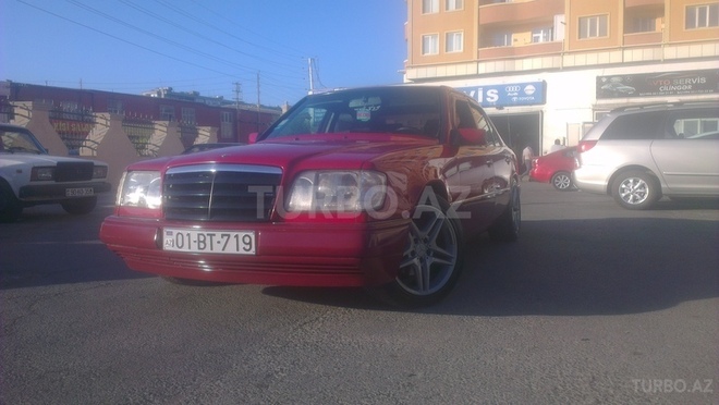 Mercedes E 280 1992, 270,000 km - 2.8 l - Bakı