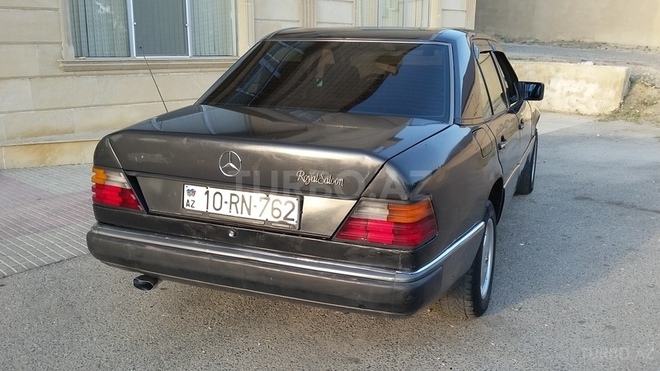 Mercedes E 200 1992, 285,000 km - 2.0 l - Bakı