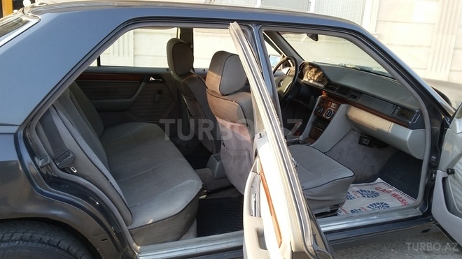 Mercedes E 200 1992, 285,000 km - 2.0 l - Bakı