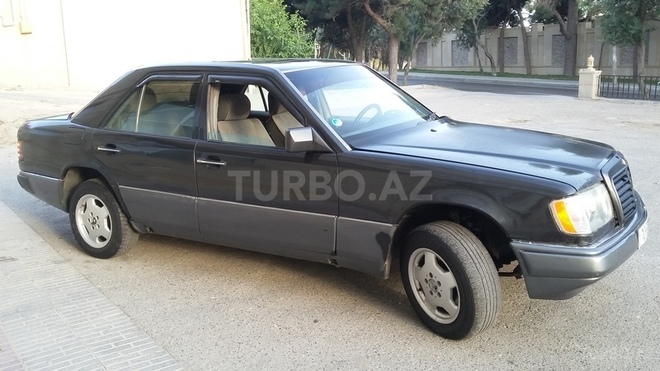 Mercedes E 200 1992, 285,000 km - 2.0 l - Bakı