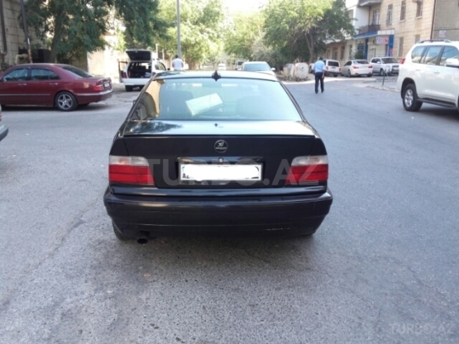 BMW 320 1992, 389,000 km - 2.0 л - Bakı