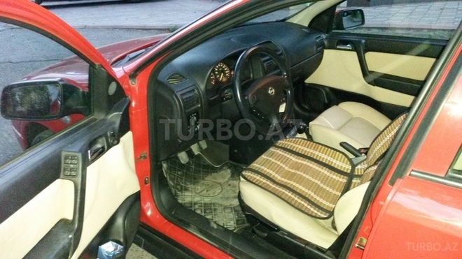 Opel Astra 1998, 295,000 km - 1.8 л - Şəki