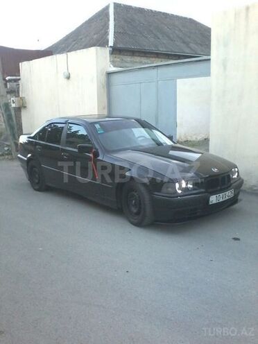 BMW 318 1993, 285,000 km - 1.8 л - Göyçay