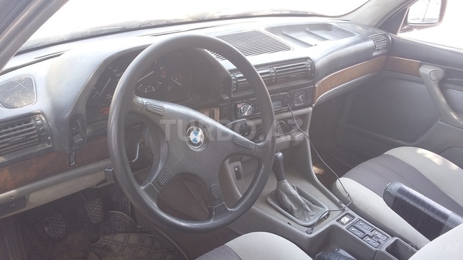 BMW 525 1990, 250,000 km - 2.5 л - Bakı