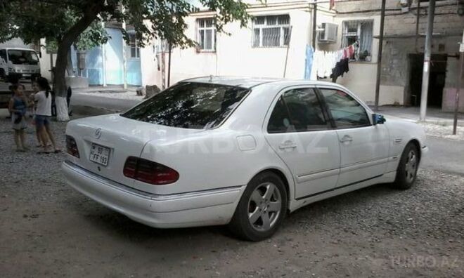 Mercedes E 200 1997, 320,000 km - 2.0 l - Sumqayıt