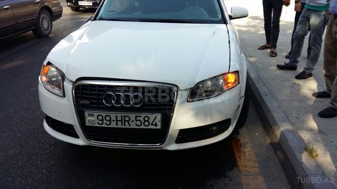 Audi A4 2008, 165,000 km - 2.0 l - Bakı