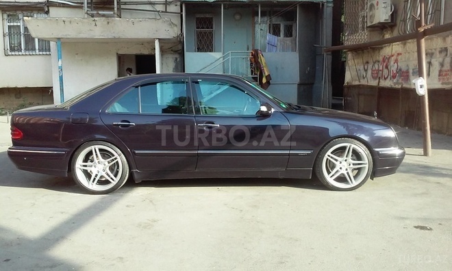 Mercedes E 270 2000, 270,999 km - 2.7 l - Bakı
