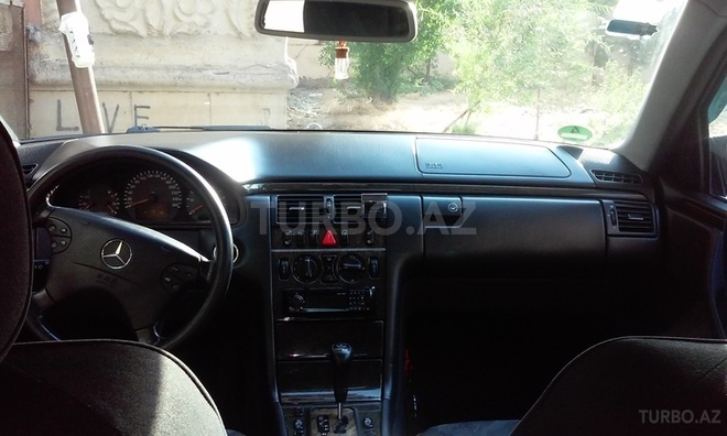 Mercedes E 270 2000, 270,999 km - 2.7 l - Bakı