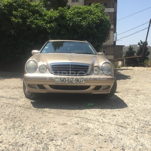 Mercedes E 280 2001, 233,000 km - 2.8 l - Bakı