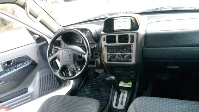 Mitsubishi Pajero io 2000, 250,000 km - 2.0 l - Bakı