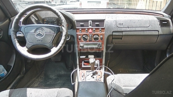 Mercedes C 220 1997, 289,000 km - 2.2 l - Bakı