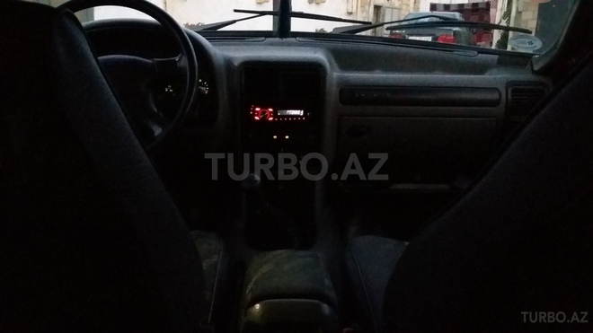 GAZ 3110 2002, 47,000 km - 2.4 л - Bakı