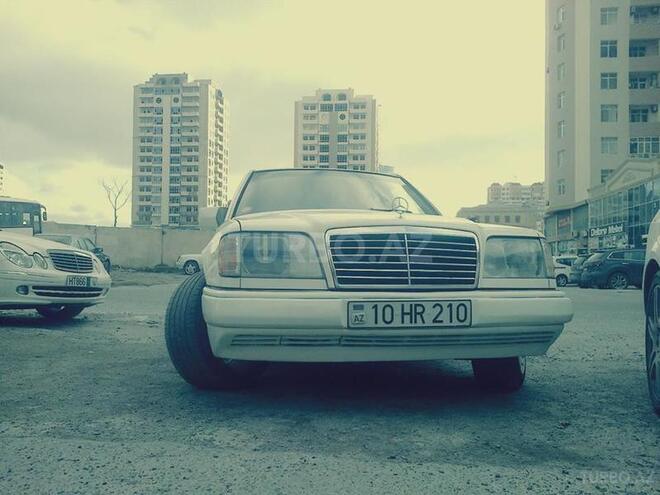 Mercedes E 220 1993, 200,000 km - 2.2 l - Bakı