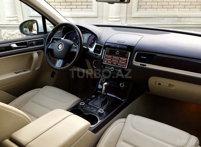 Volkswagen Touareg 2011, 97,000 km - 3.6 l - Bakı