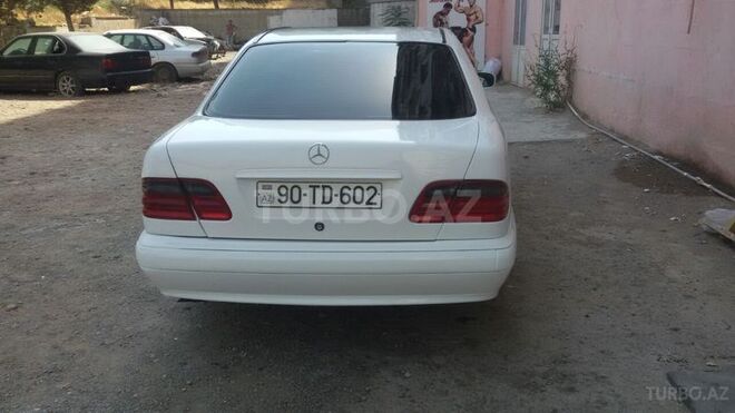 Mercedes E 240 2000, 2,225,880 km - 2.4 l - Bakı
