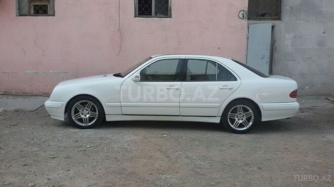 Mercedes E 240 2000, 2,225,880 km - 2.4 l - Bakı