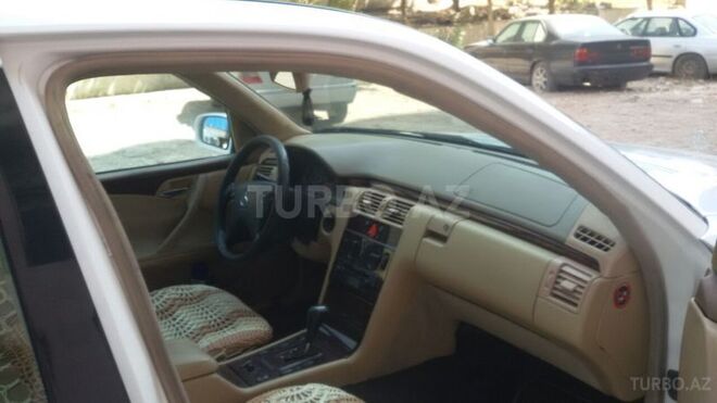Mercedes E 240 2000, 2,225,880 km - 2.4 l - Bakı