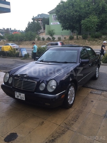 Mercedes E 320 1997, 139,000 km - 3.2 l - Bakı
