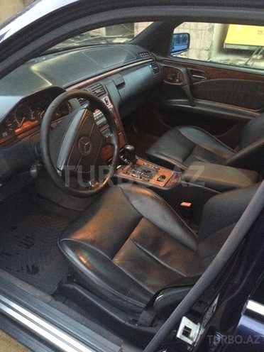 Mercedes E 320 1997, 139,000 km - 3.2 l - Bakı