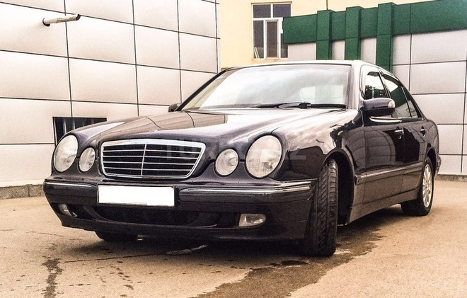 Mercedes E 280 2000, 241,000 km - 2.8 л - Quba