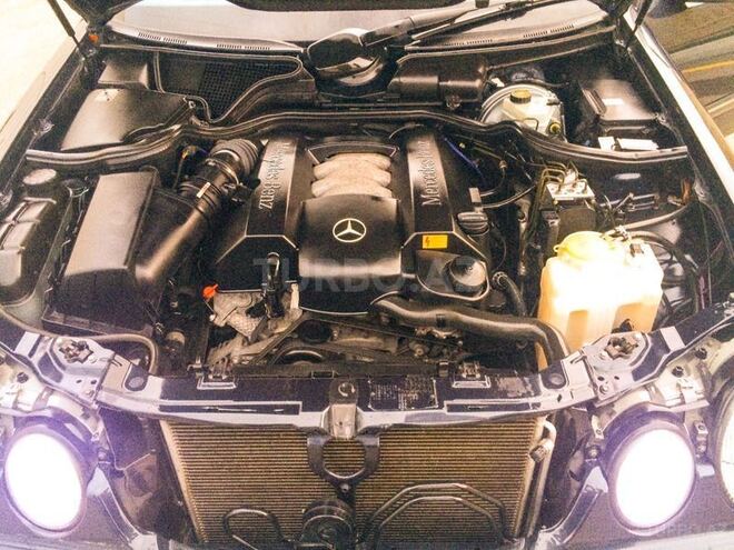 Mercedes E 280 2000, 241,000 km - 2.8 л - Quba