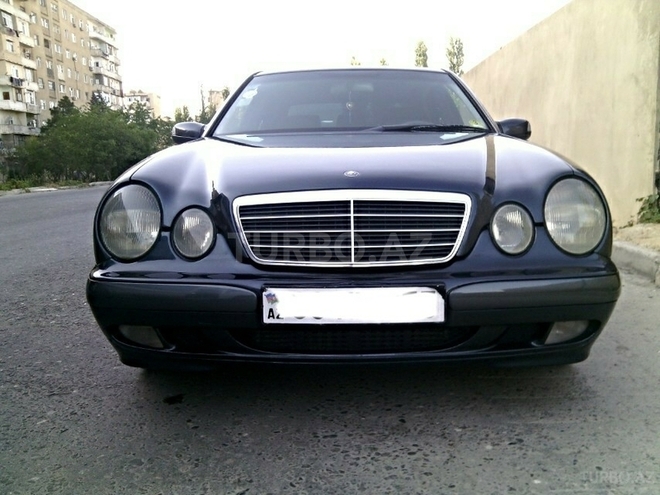 Mercedes E 220 2000, 278,000 km - 2.2 л - Bakı