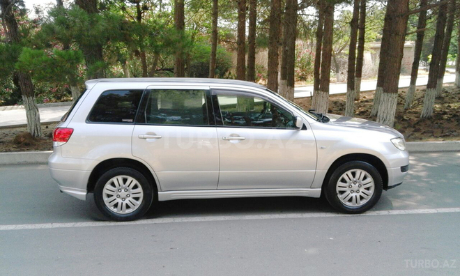 Mitsubishi Airtrek 2001, 160,456 km - 2.0 l - Sumqayıt