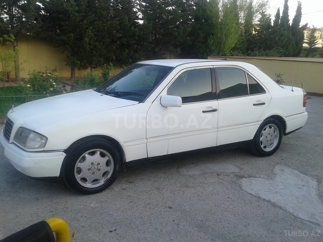 Mercedes C 230 1997, 245,000 km - 2.3 л - Bakı