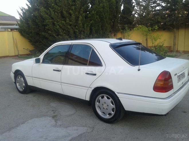 Mercedes C 230 1997, 245,000 km - 2.3 л - Bakı