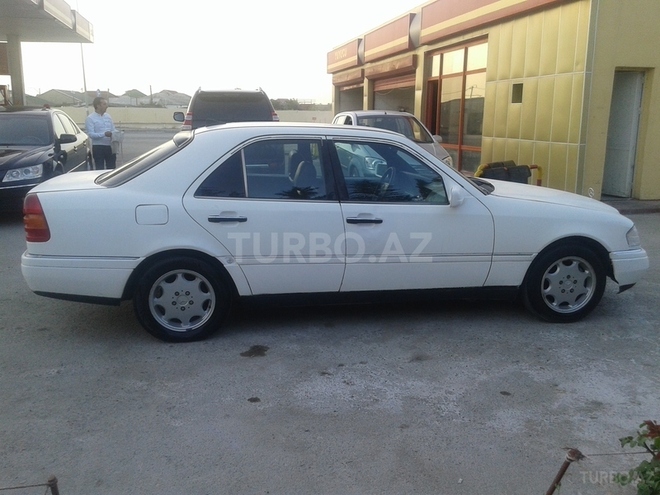 Mercedes C 230 1997, 245,000 km - 2.3 л - Bakı