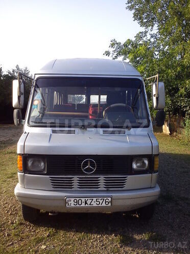 Mercedes 410 D 1994, 580,000 km - 2.5 л - Astara