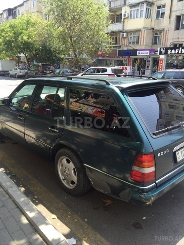 Mercedes E 220 1994, 440,000 km - 2.2 l - Bakı