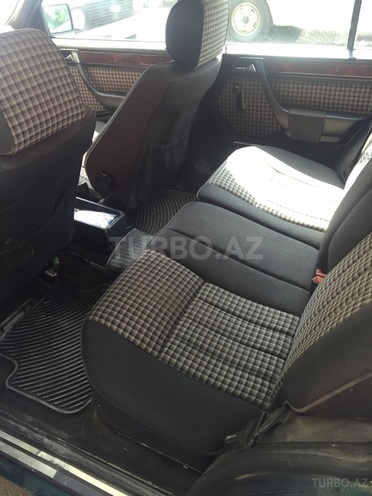 Mercedes E 220 1994, 440,000 km - 2.2 l - Bakı