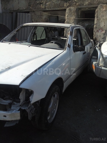 Mercedes C 180 1995, 100 km - 1.8 l - Bakı