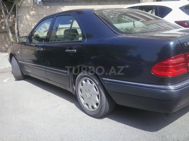 Mercedes E 280 1997, 226,000 km - 2.8 l - Bakı