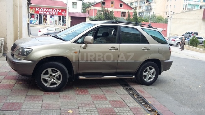 Toyota Harrier 2000, 175,000 km - 2.2 л - Bakı