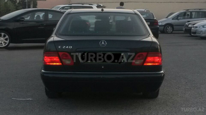 Mercedes E 240 1998, 22,108 km - 2.4 l - Bakı