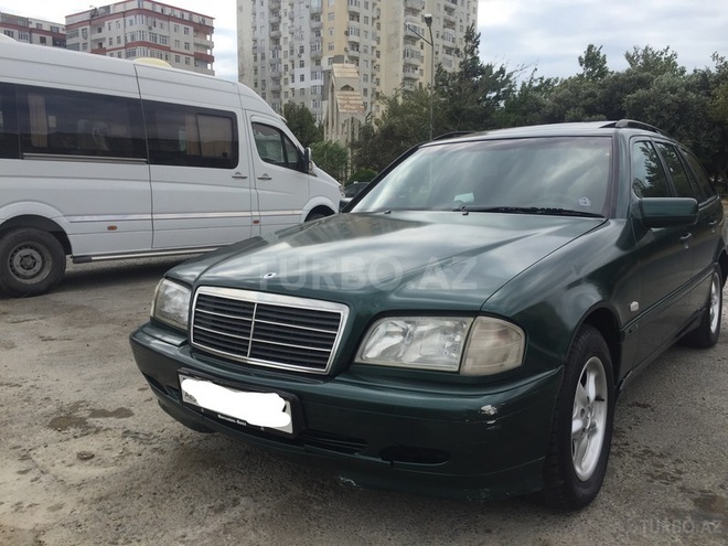 Mercedes C 220 1999, 180,000 km - 2.2 l - Bakı