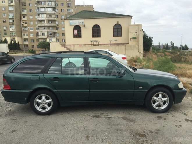 Mercedes C 220 1999, 180,000 km - 2.2 l - Bakı